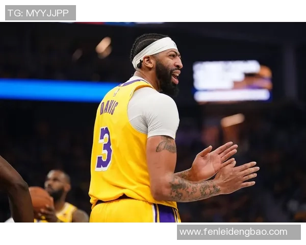 二月十一日独行侠对决湖人精彩赛事回顾与分析 二月十一日独行侠对决湖人精彩赛事回顾与分析