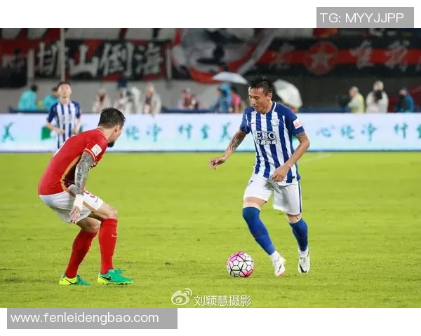 广州恒大与北京人和精彩对决比赛视频回顾与分析