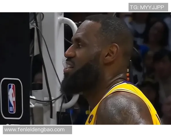 快船与湖人激战回顾7月31号精彩瞬间视频分享